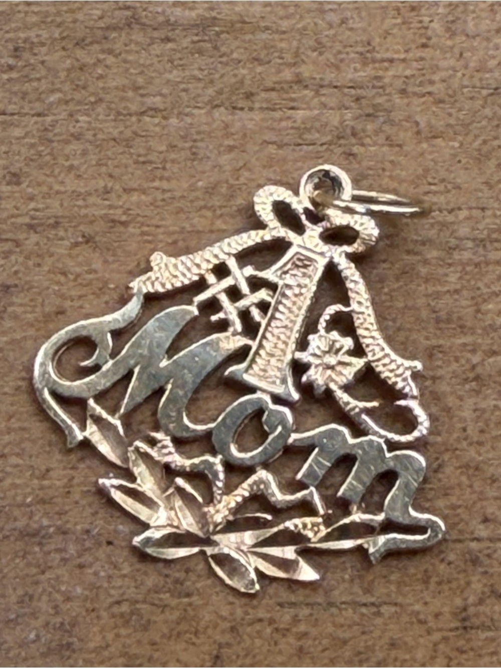 14k Yellow Gold "#1 MOM" Pendant